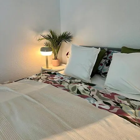 Gemuetliche Wohnung, Im Zentrum Von Krefeld